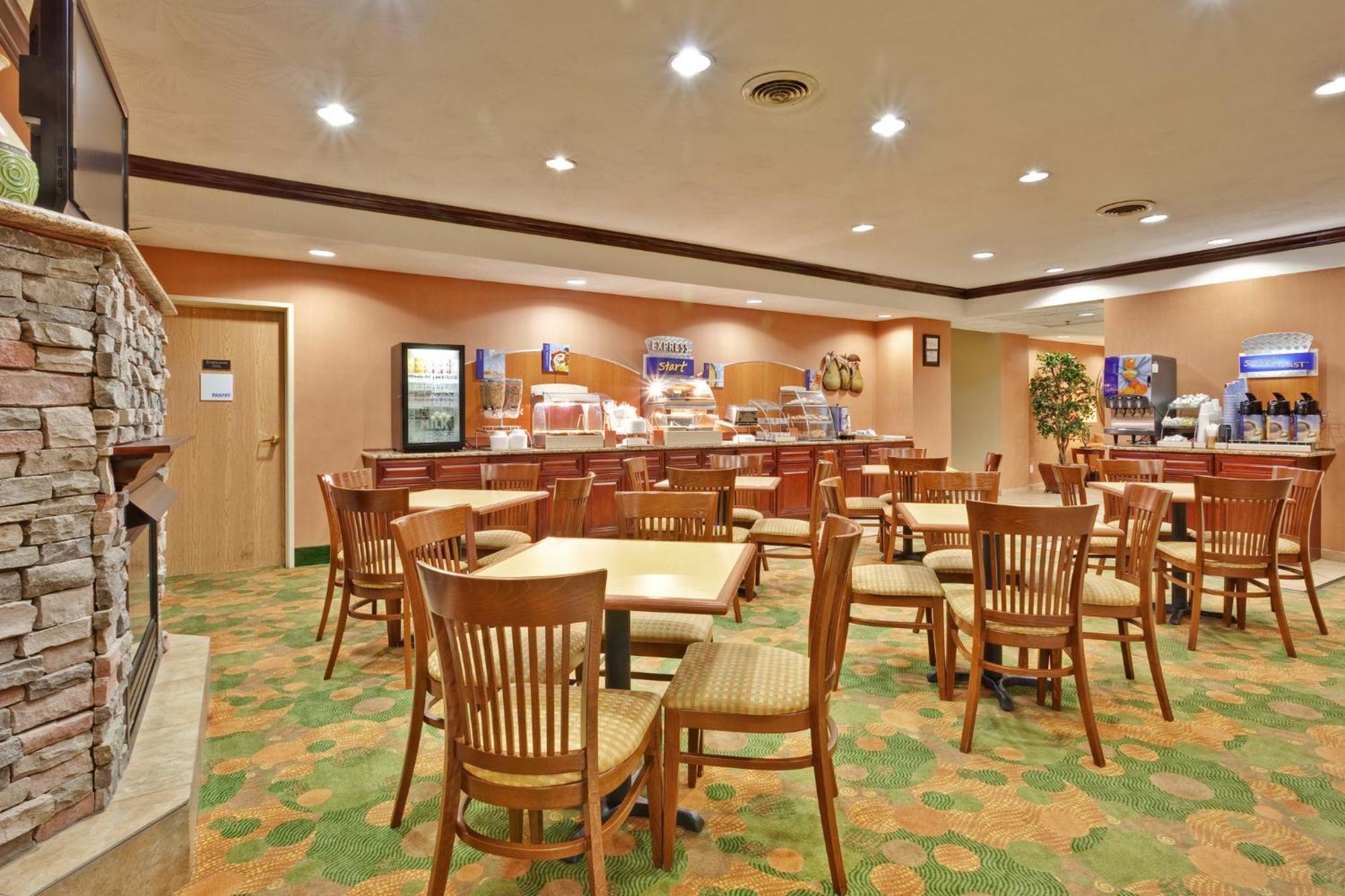 Hurricane Holiday Inn Express Winfield - Teays Valley, An Ihg Hotel מראה חיצוני תמונה